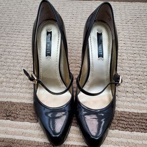 Nine West black Mary Jane pumps size 9M